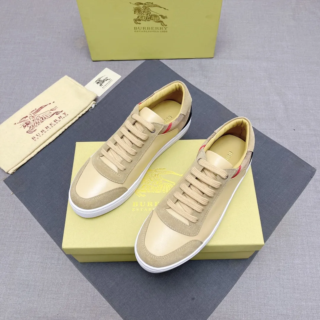P360 B men's classic low-top sneakers are reinterpreted in Vintage plaid cotton and cowhide materials, decorated with a new brand logo. First-grain cowhide lining, embossed Burberry lettering logo on the heel, original outsole! 38-44 (45 46 customized) No. 019